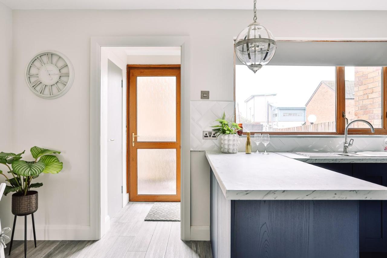 Villa Family Town House à Belfast Extérieur photo